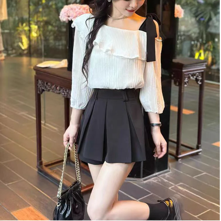 套装女装爆款2025新款春季露肩长袖系带上衣束腰百褶裙白塔两件套