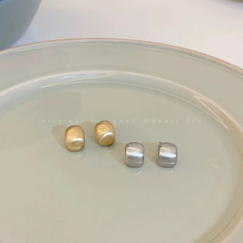 铜合金耳饰 拉丝哑光弧形耳夹女潮高级感轻奢耳环气质耳夹