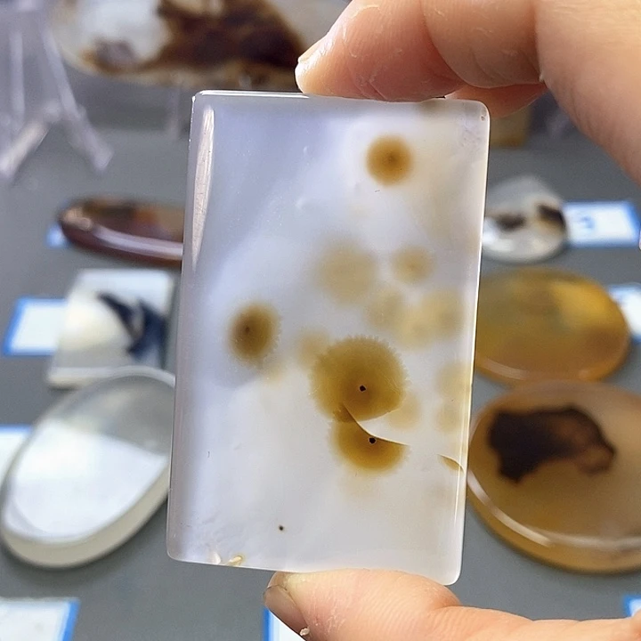 玛瑙/玉髓未镶嵌珠宝半成品