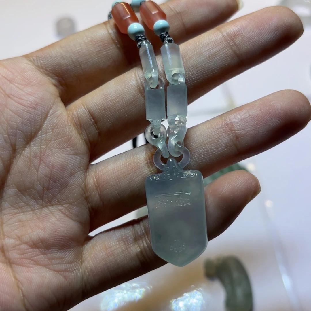 定制翡翠未镶嵌吊坠