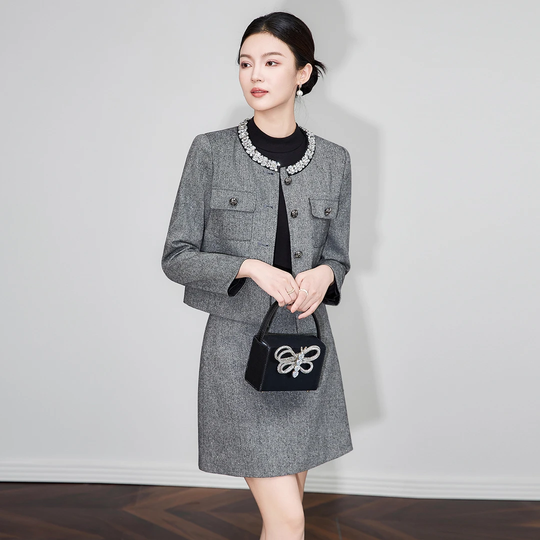 秋冬气质千金风格雷系羊毛领口重工亮片镶钻外套+A字短半裙套装女