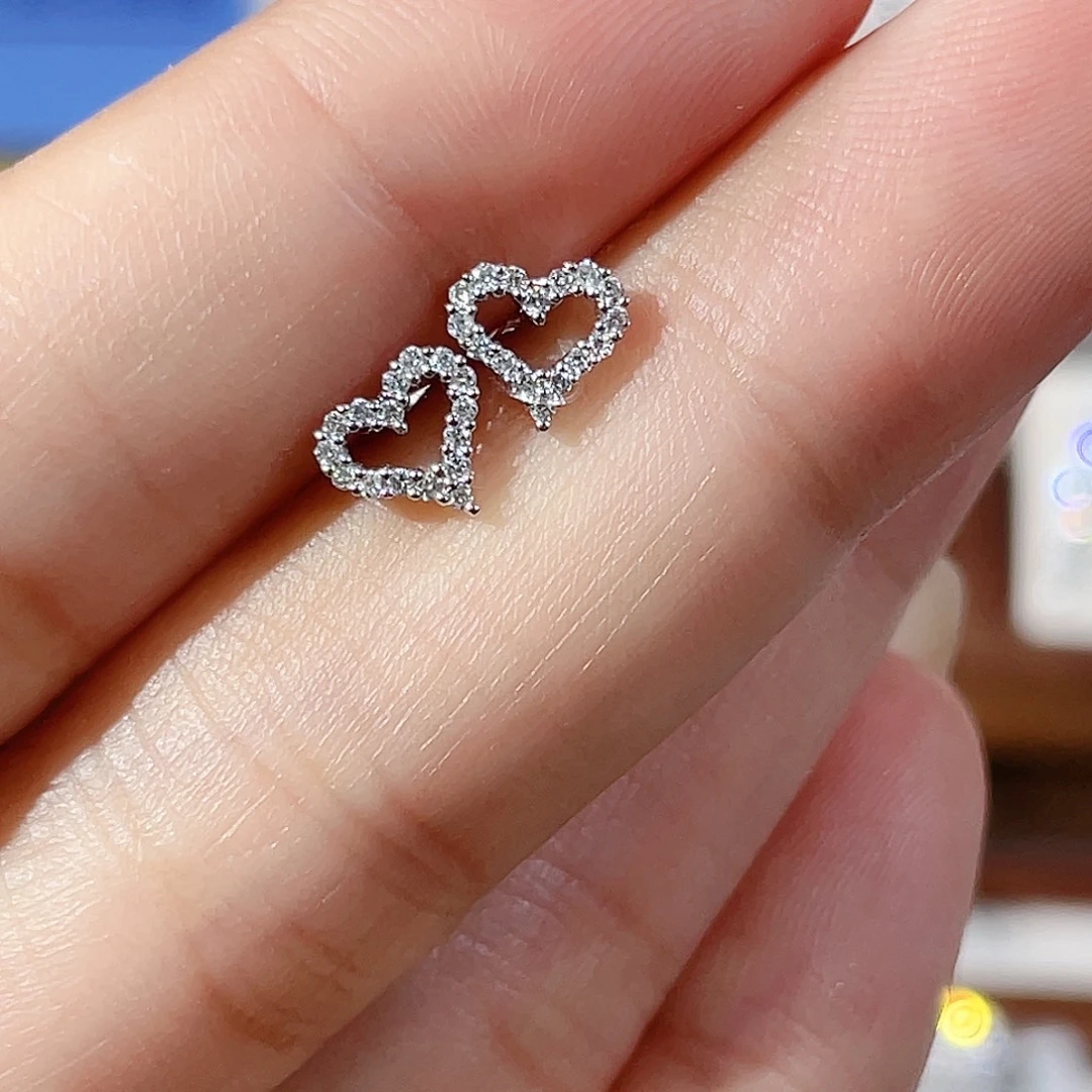 实验室培育钻石铂Pt950镶嵌爱心耳钉