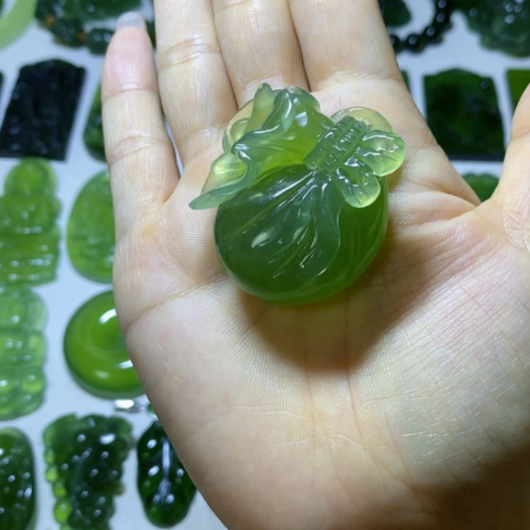 【闪购商品】未镶嵌蛇纹石玉颈饰