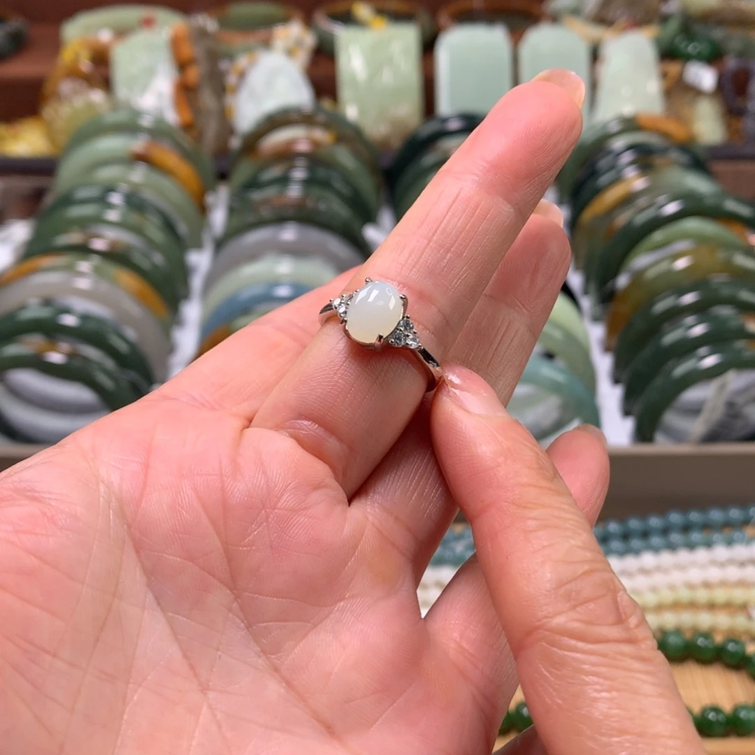 和田玉戒指未镶嵌