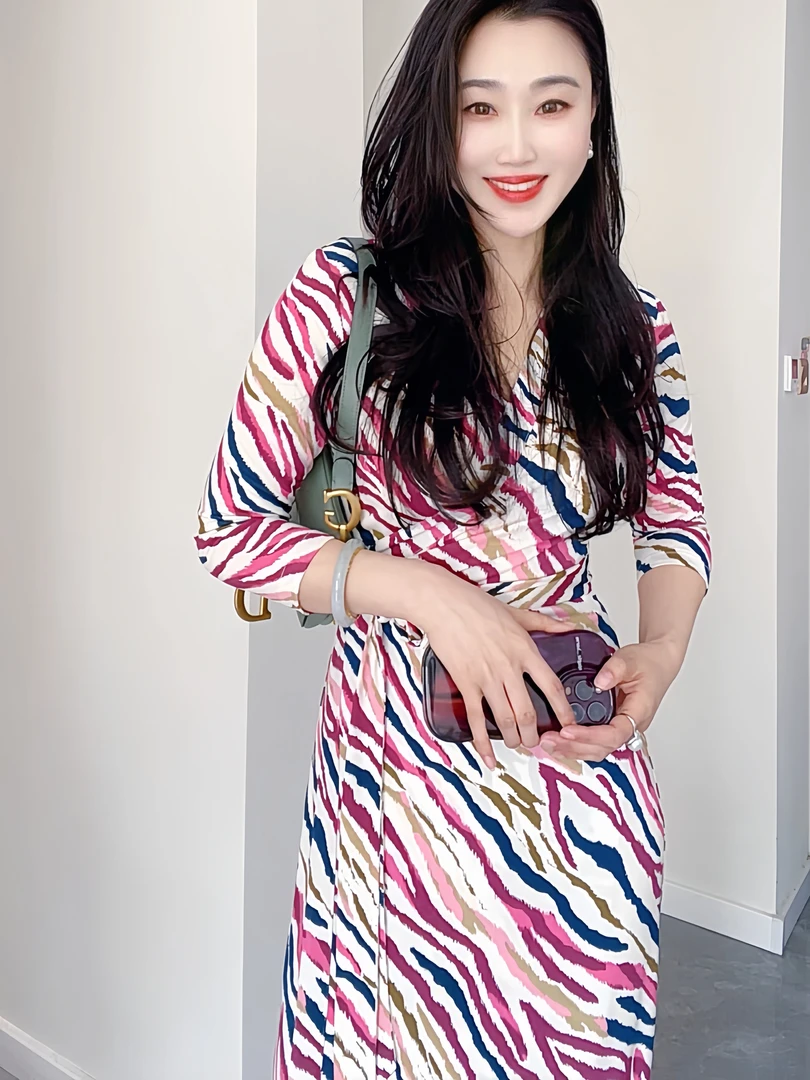 彩虹斑马纹 裹身裙一片式时尚气质修身印花弹力连衣裙 女装连衣裙