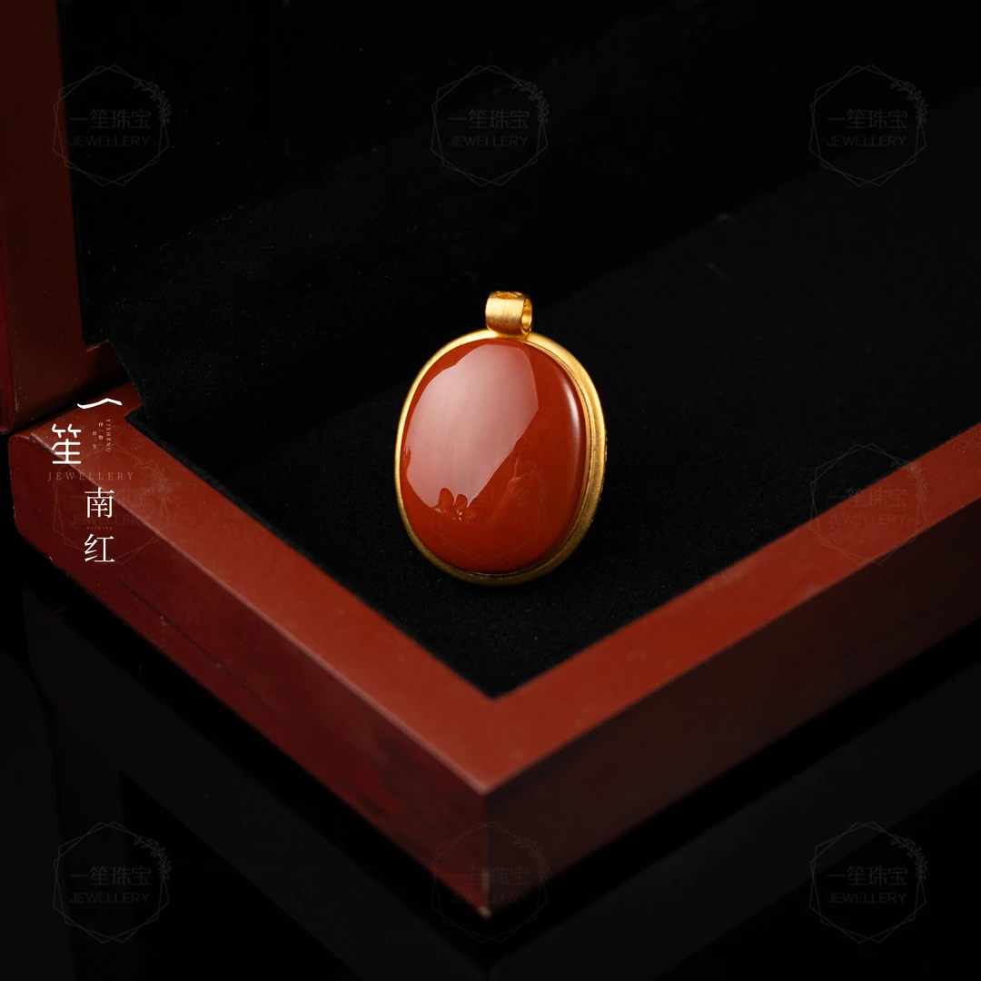 【一笙珠宝】天然南红蛋面吊坠18k金镶嵌