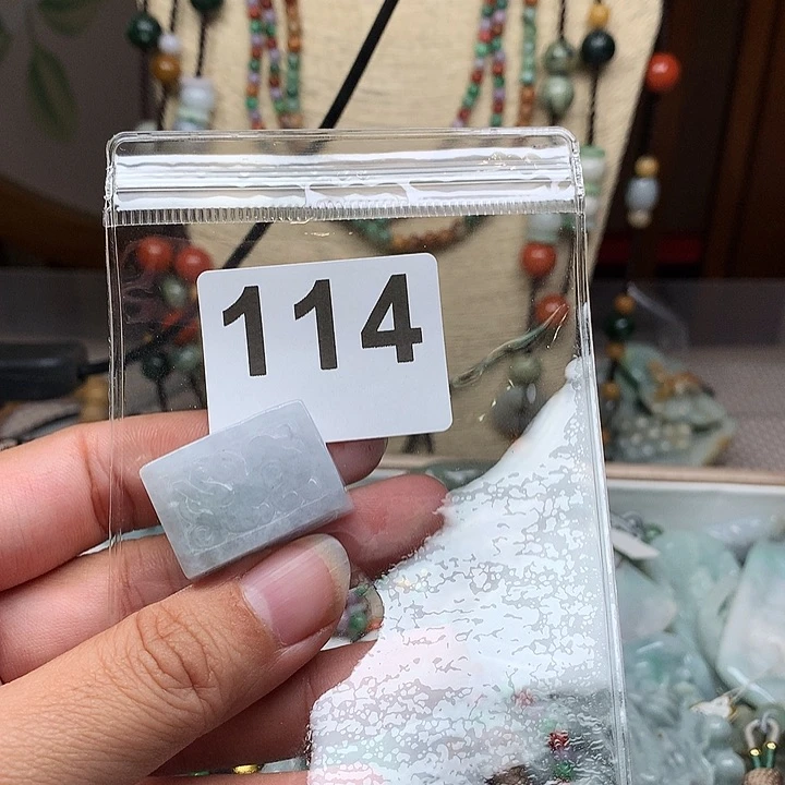 翡翠颈饰未镶嵌手****行翡翠