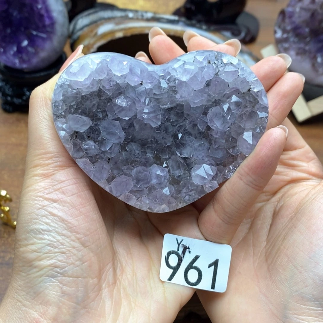 未镶嵌水晶大型摆件（非配饰）