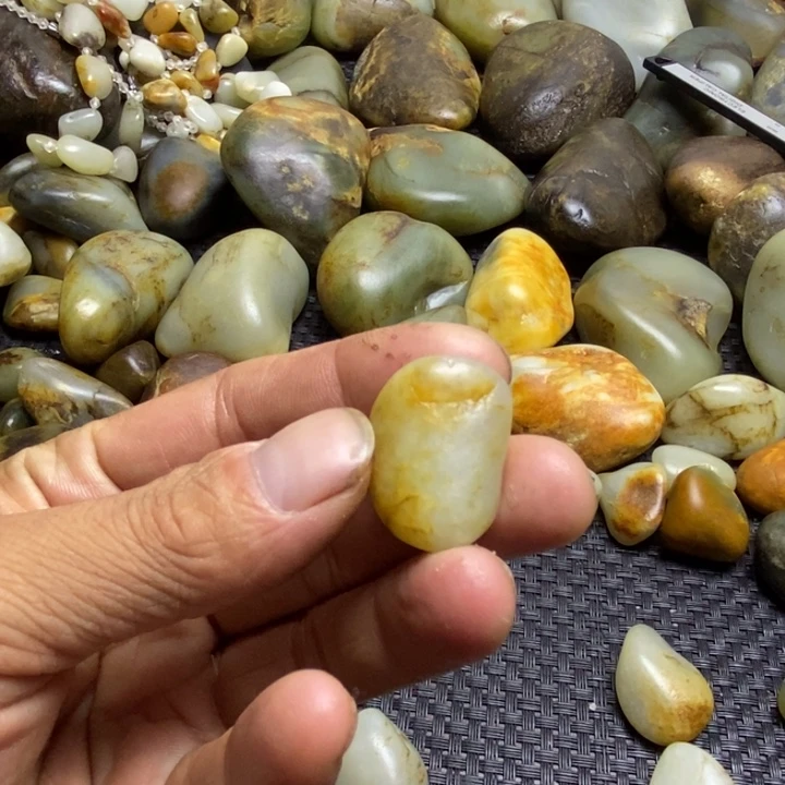 t***e未镶嵌和田玉（糖玉）珠宝奇石