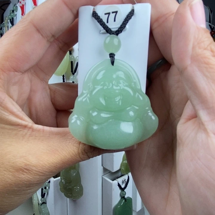 石英质玉未镶嵌颈饰