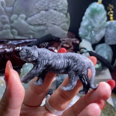 【闪购商品】颈饰未镶嵌翡翠虎