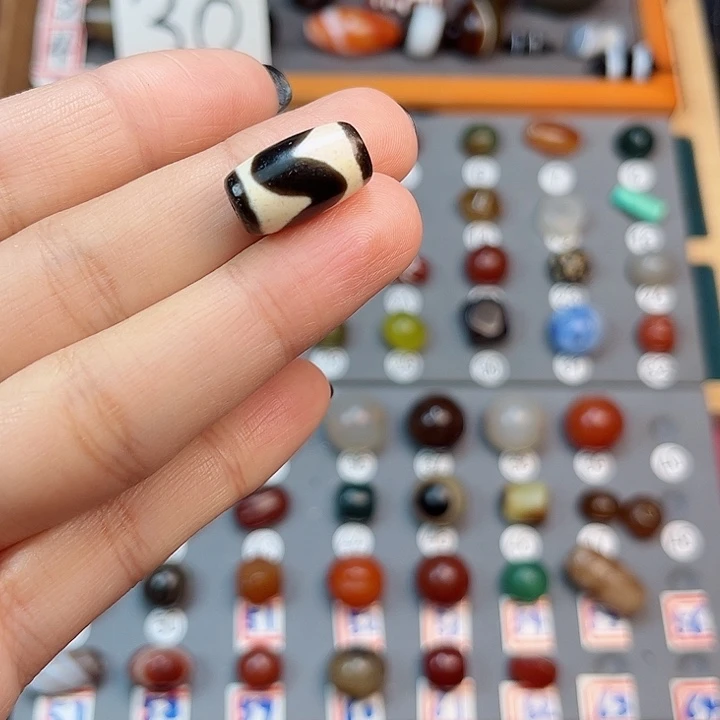 玛瑙/玉髓珠宝半成品未镶嵌?****哈