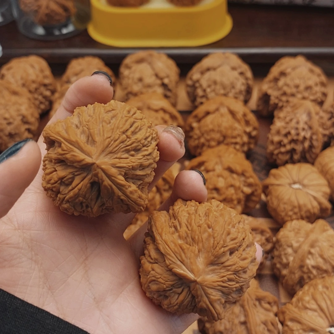 陈****文玩核桃吊坠41全品南疆