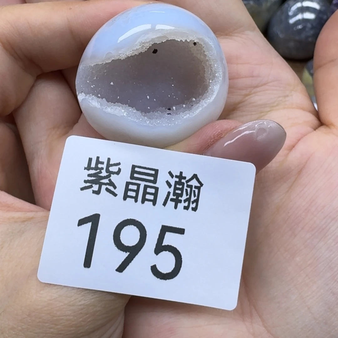 未镶嵌水晶大型摆件（非配饰）
