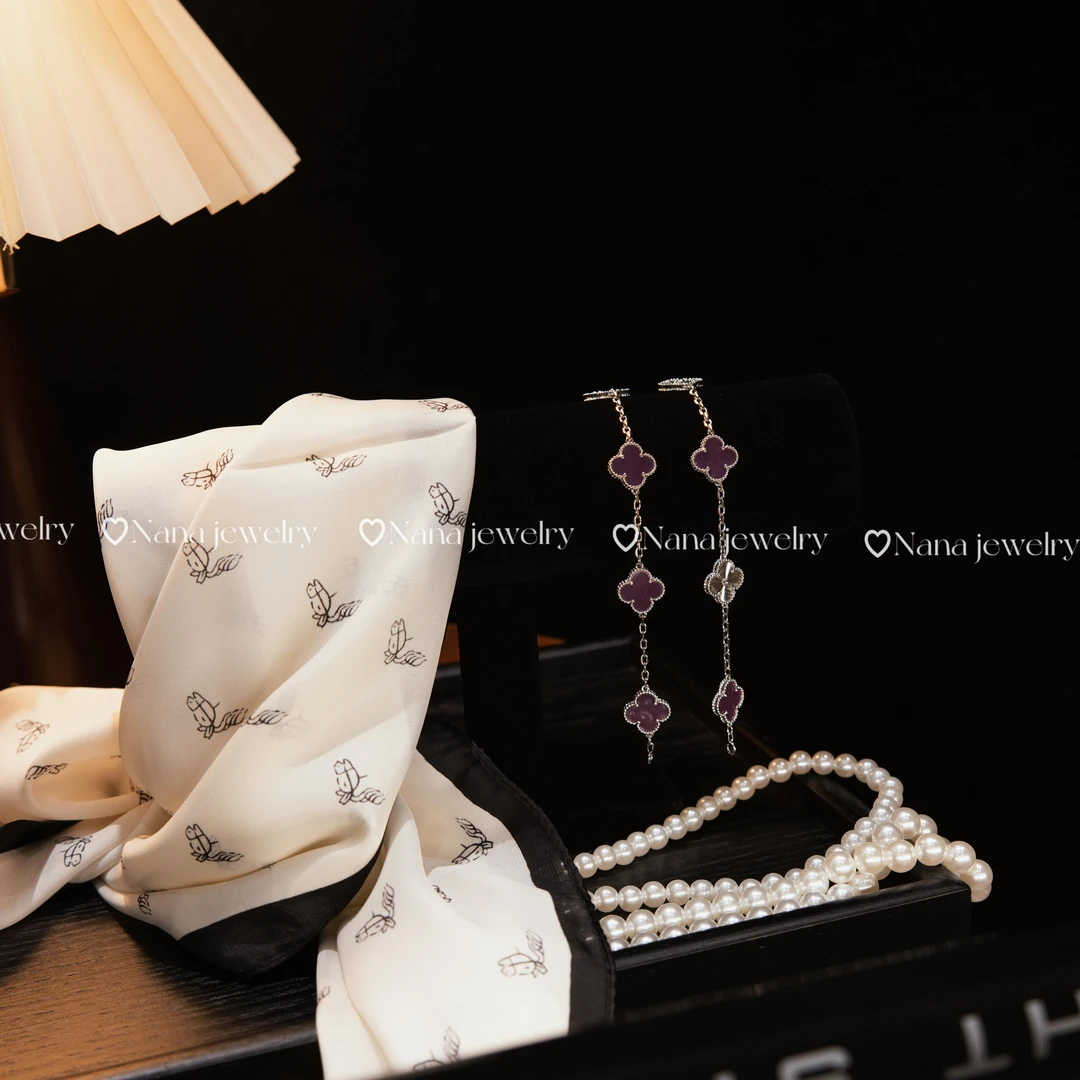 紫罗兰花花手连 系列 经典设计师款 丝巾