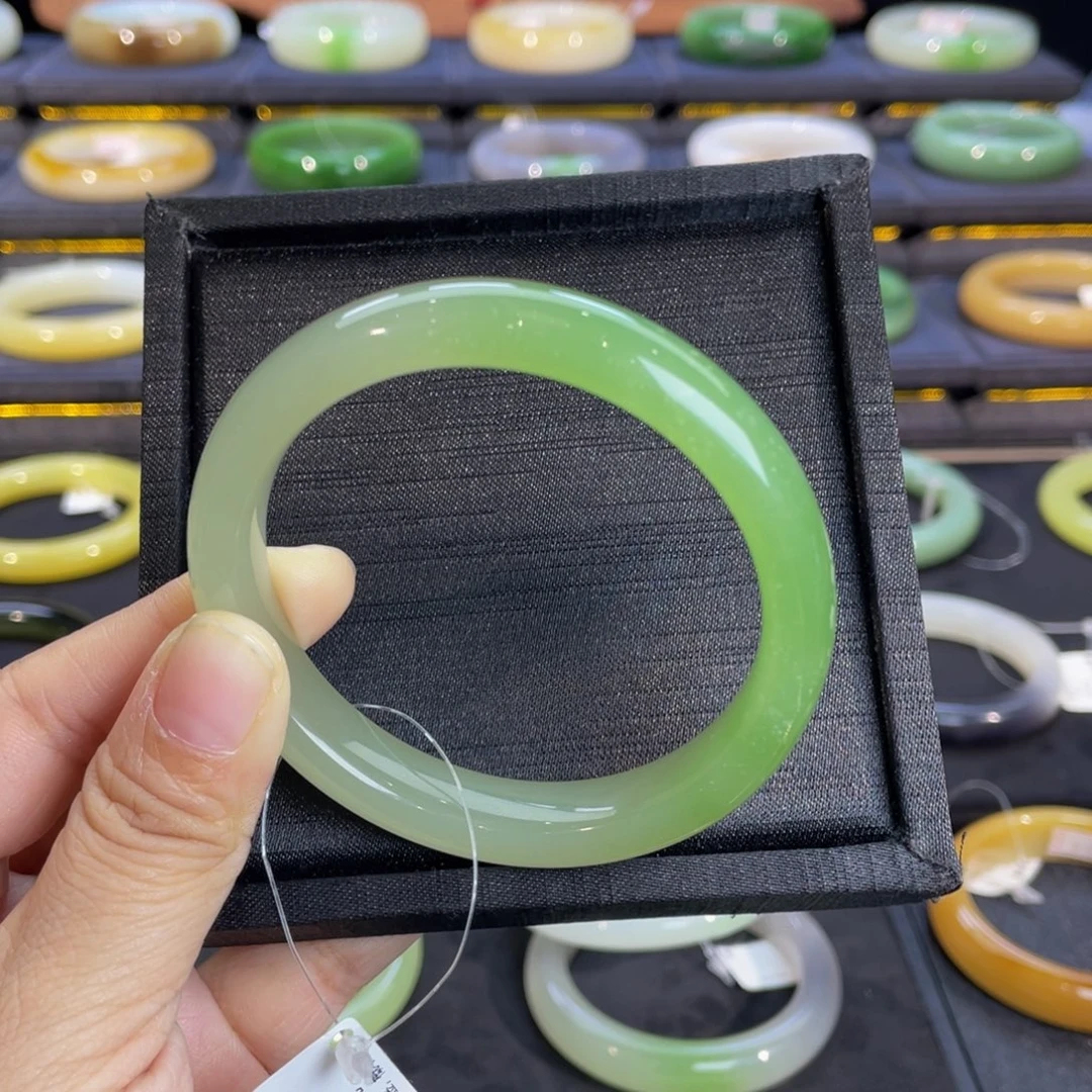 和田玉未镶嵌手镯-冰底！晴翠半山水57