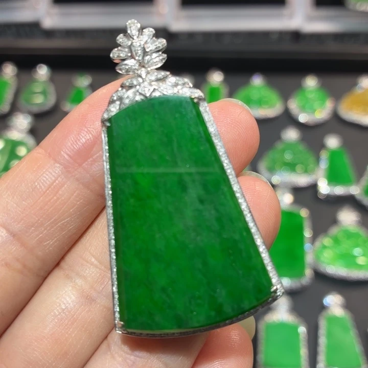 翡翠18K金镶嵌吊坠(不含链)翡翠
