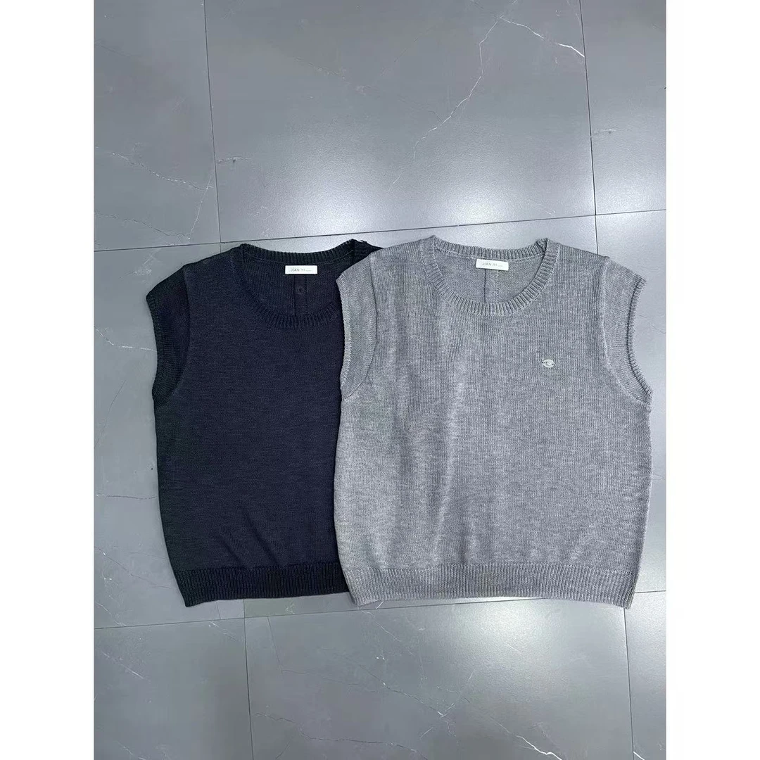 圆领贴标针织T恤