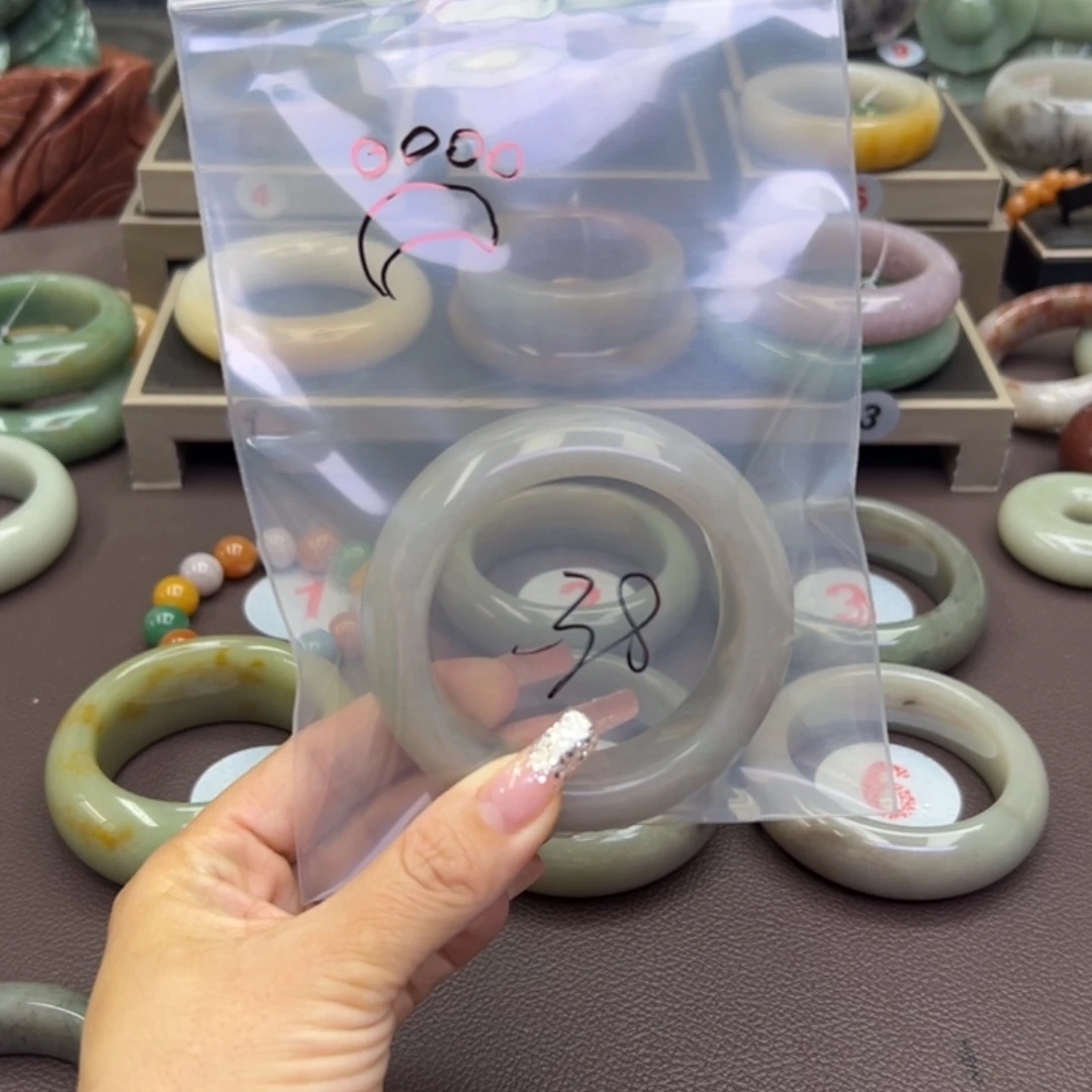 石英质玉手镯未镶嵌?*?