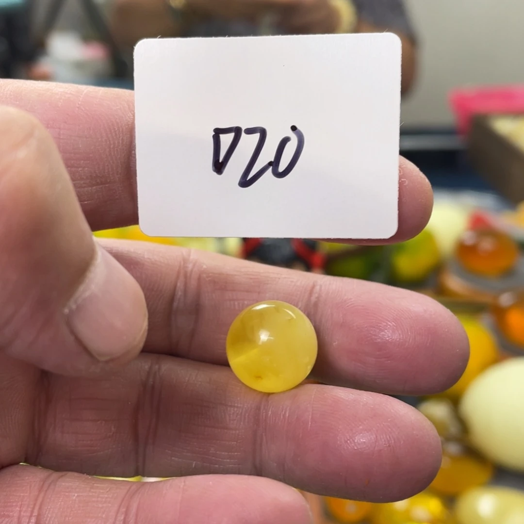 手链琥珀未镶嵌多样性发，发其中一件
