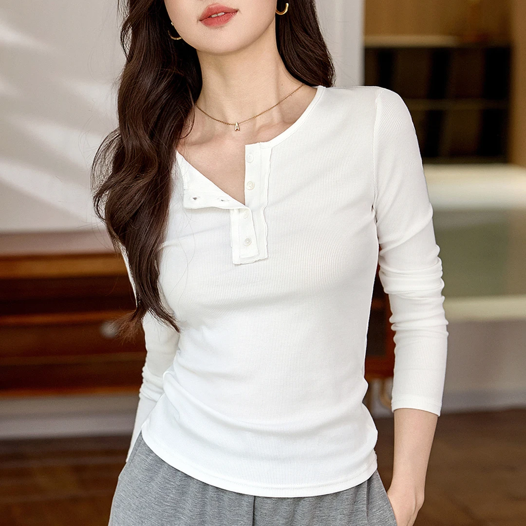 #甄选高品# 别致设计感纽扣长袖t恤女2025秋冬新款半开领纯棉上衣