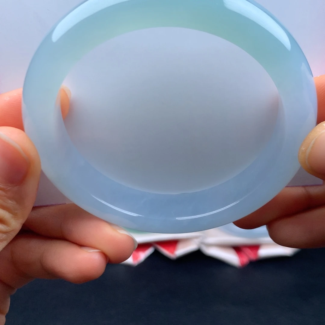 翡翠未镶嵌手镯超干净0毛孔