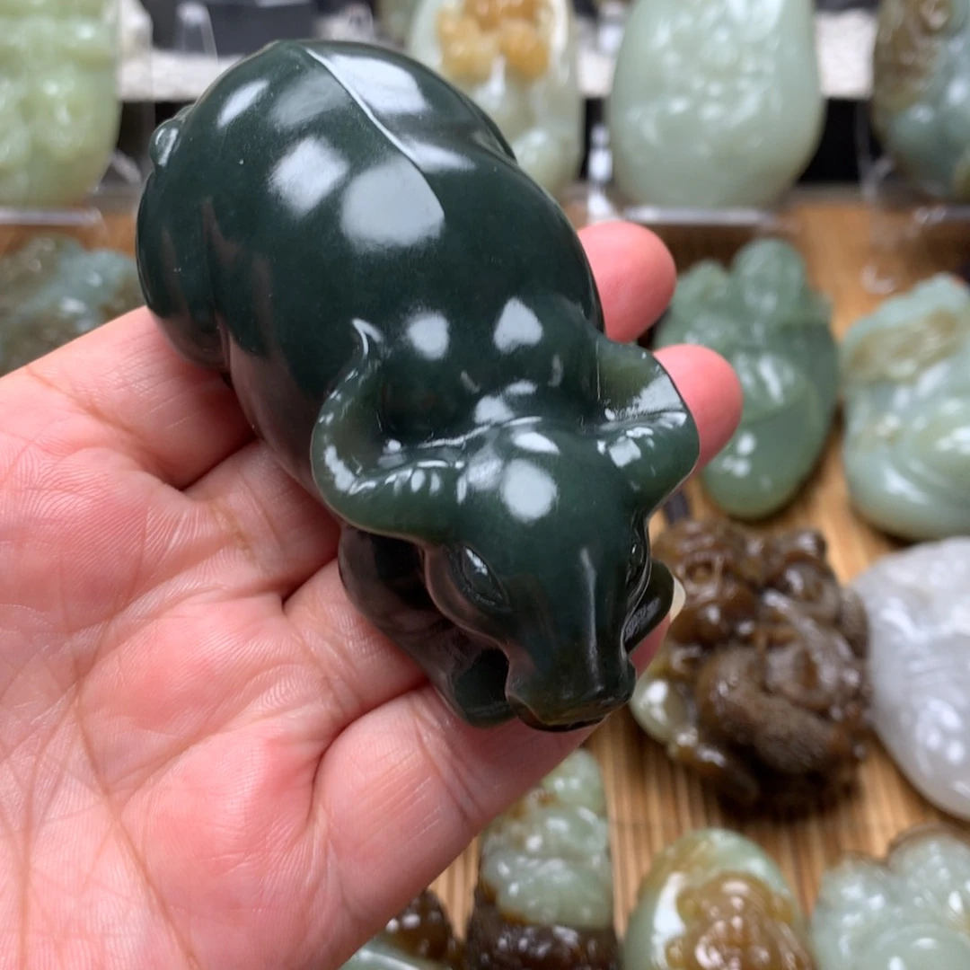 和田玉未镶嵌把件琅**哥