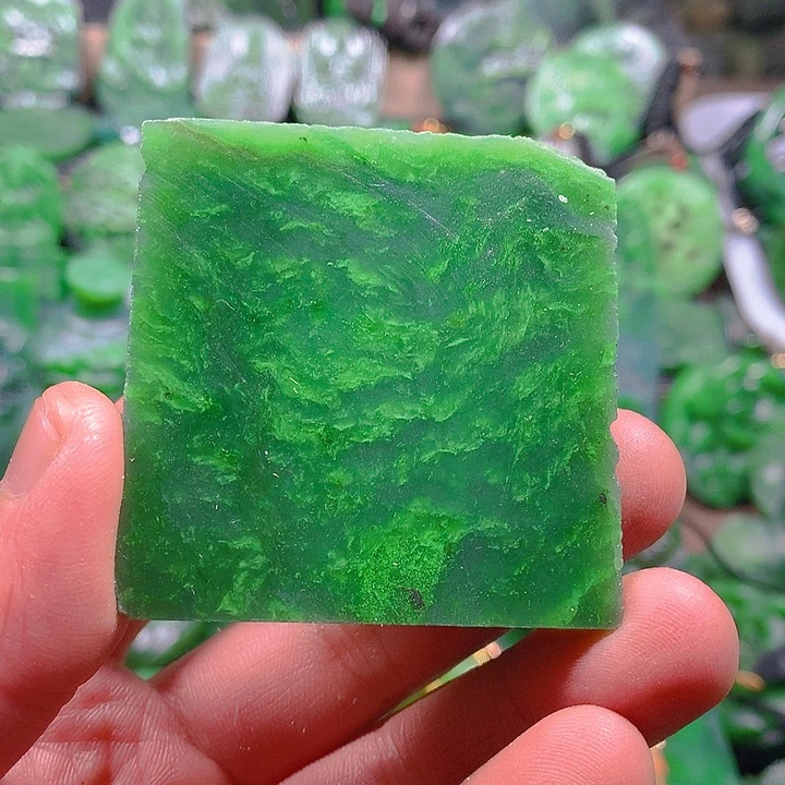 北***狼和田玉（碧玉）未镶嵌珠宝半成品