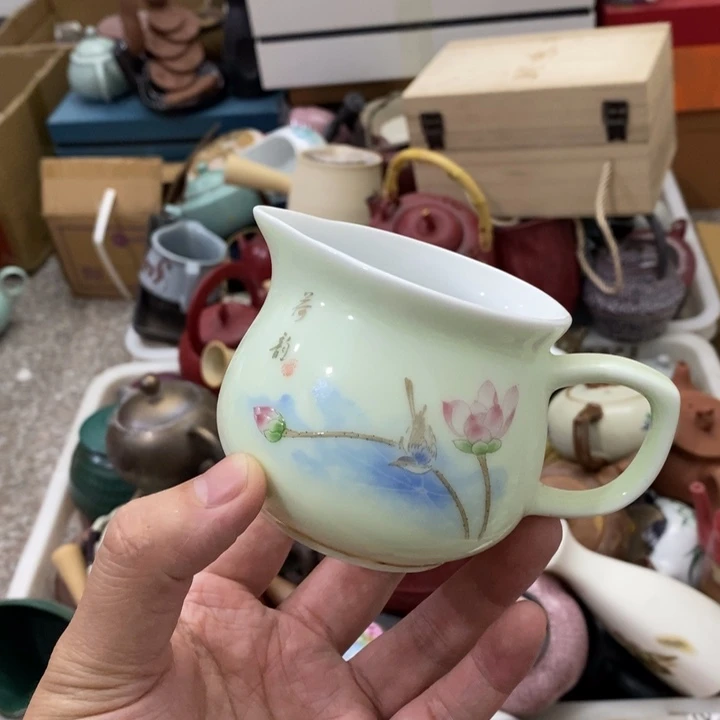 陶瓷艺术品及陶瓷壶