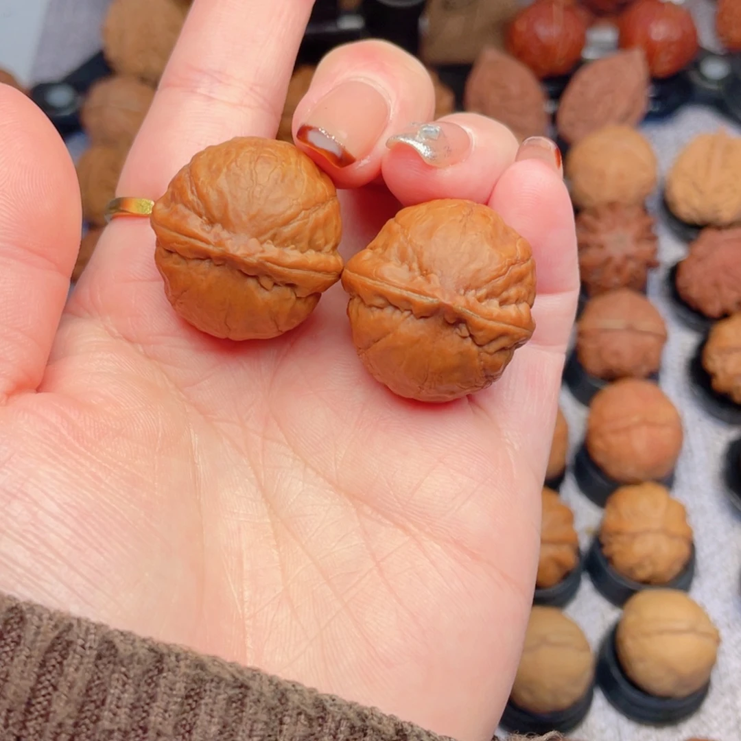 文玩核桃把件光头