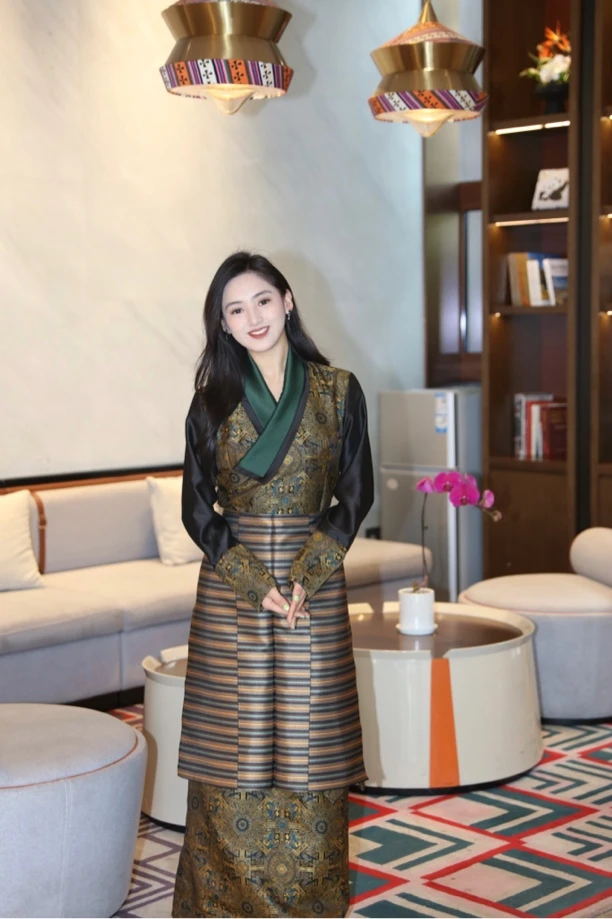 西藏服【复古黄】百搭素雅大气款