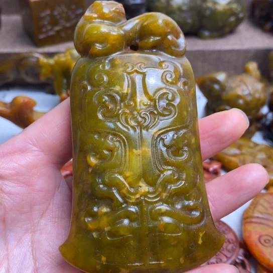 蛇纹石玉未镶嵌颈饰48