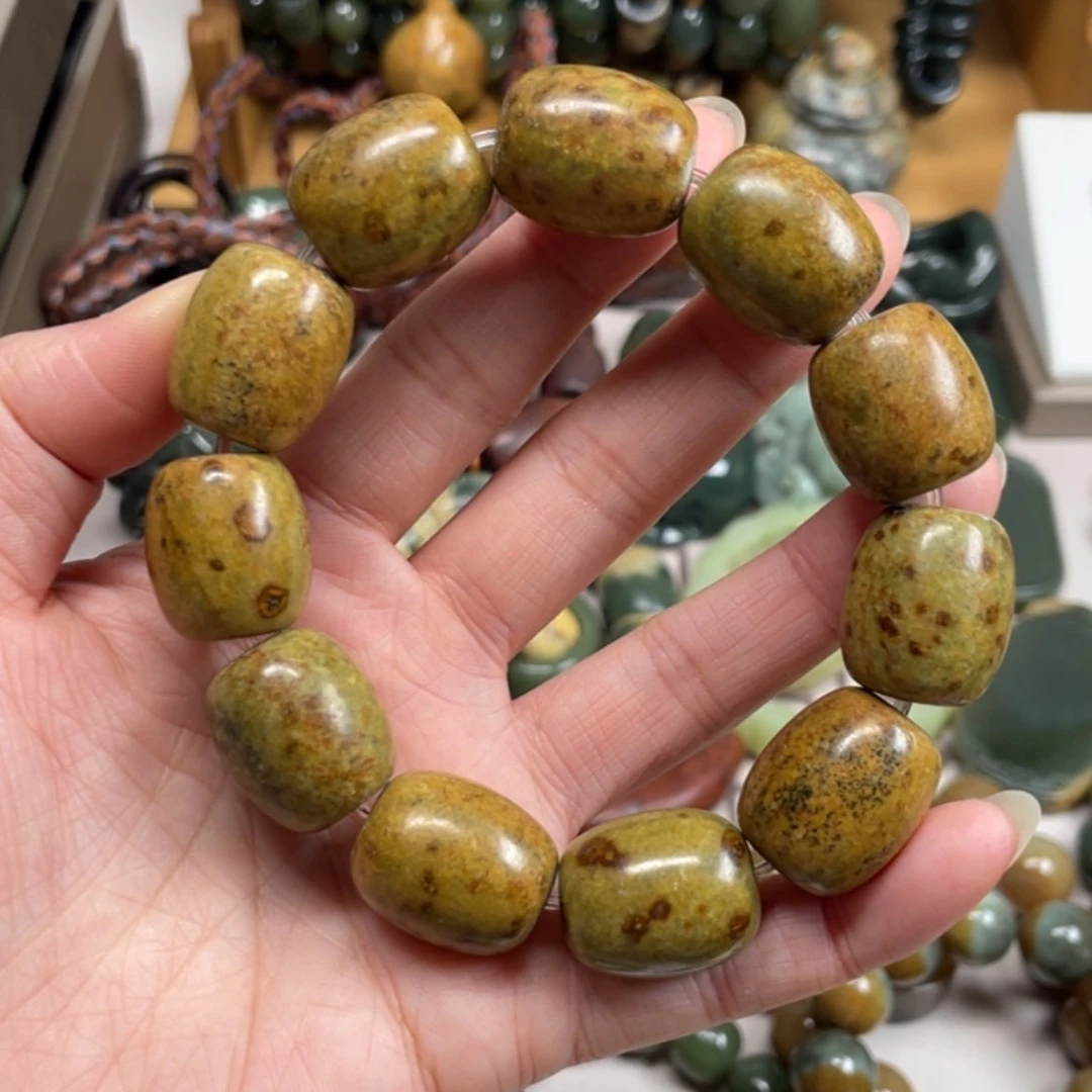 【闪购商品】岫岩河磨玉（透闪石质玉）手链未镶嵌