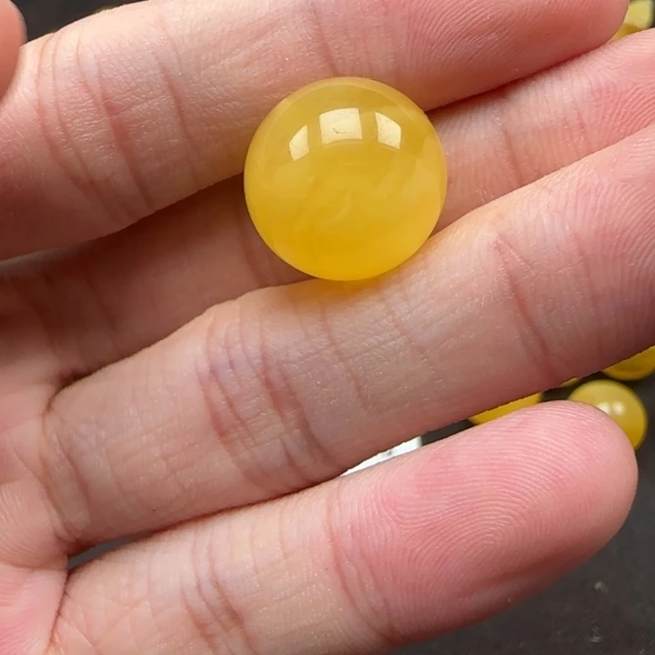 未镶嵌琥珀裸石天然146