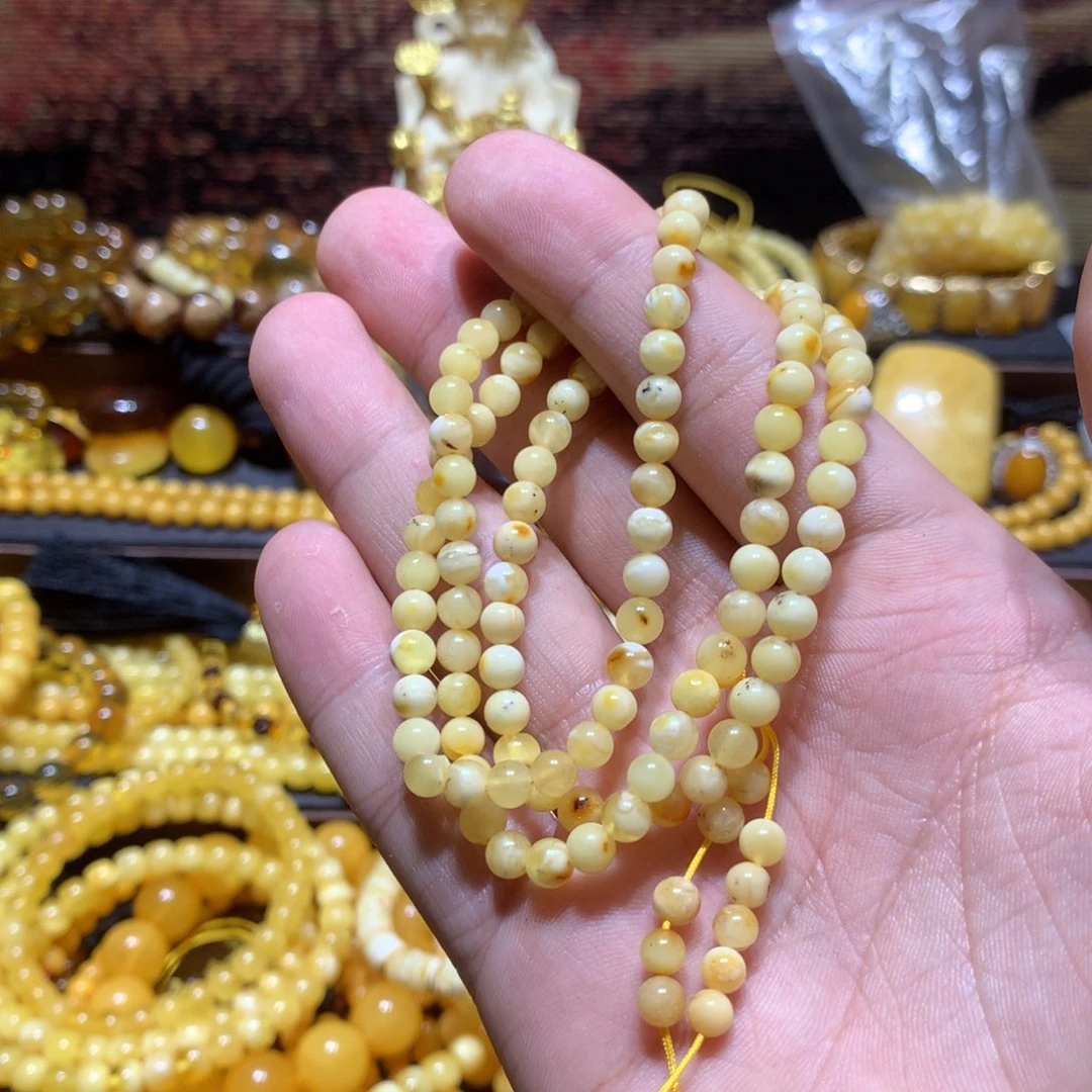 琥珀未镶嵌珠宝奇石多样性发其一