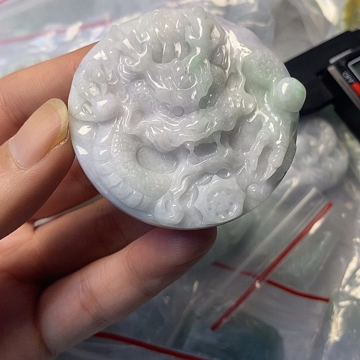 翡翠未镶嵌颈饰天然翡翠A货