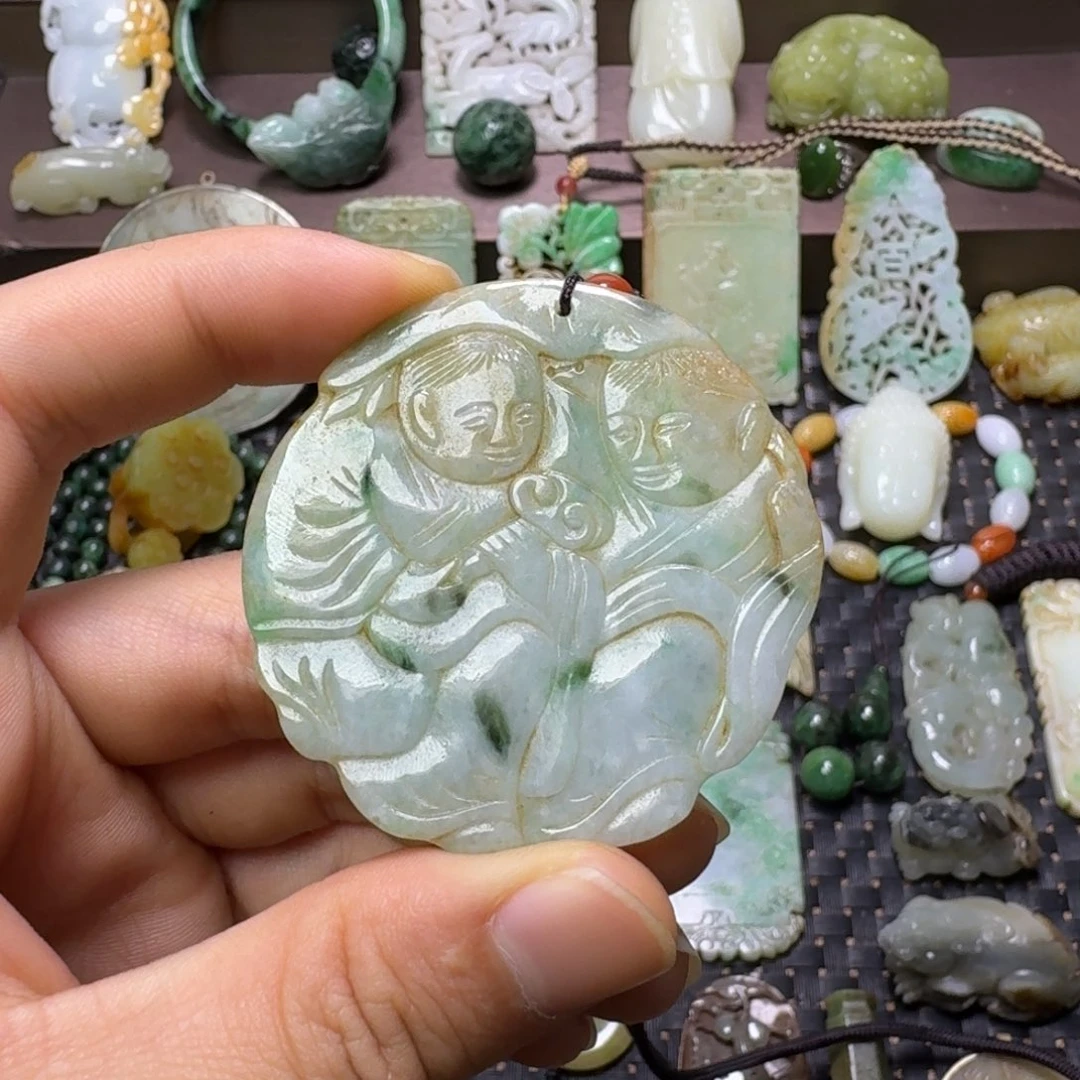 财***来翡翠未镶嵌颈饰翡翠颈饰未镶嵌