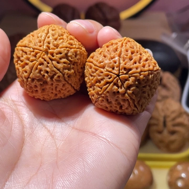 桃核把件五瓣金刚菩提