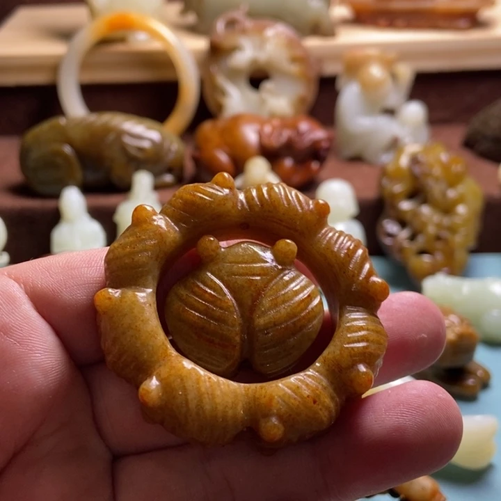 和田玉未镶嵌挂件