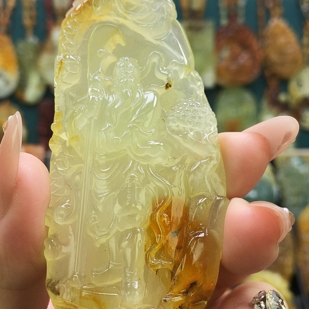 蛇纹石玉未镶嵌颈饰福利关公