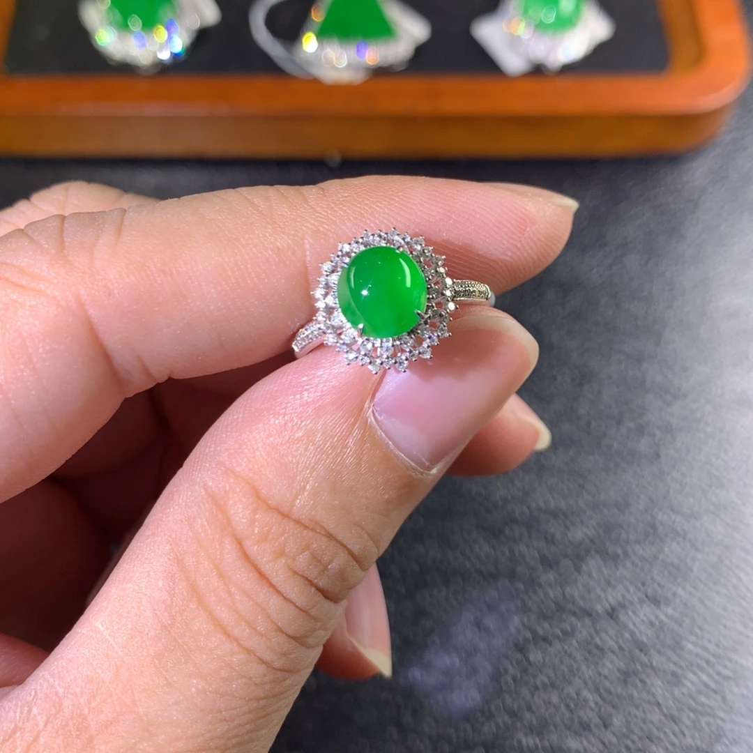 翡翠18K金镶嵌戒指翡翠