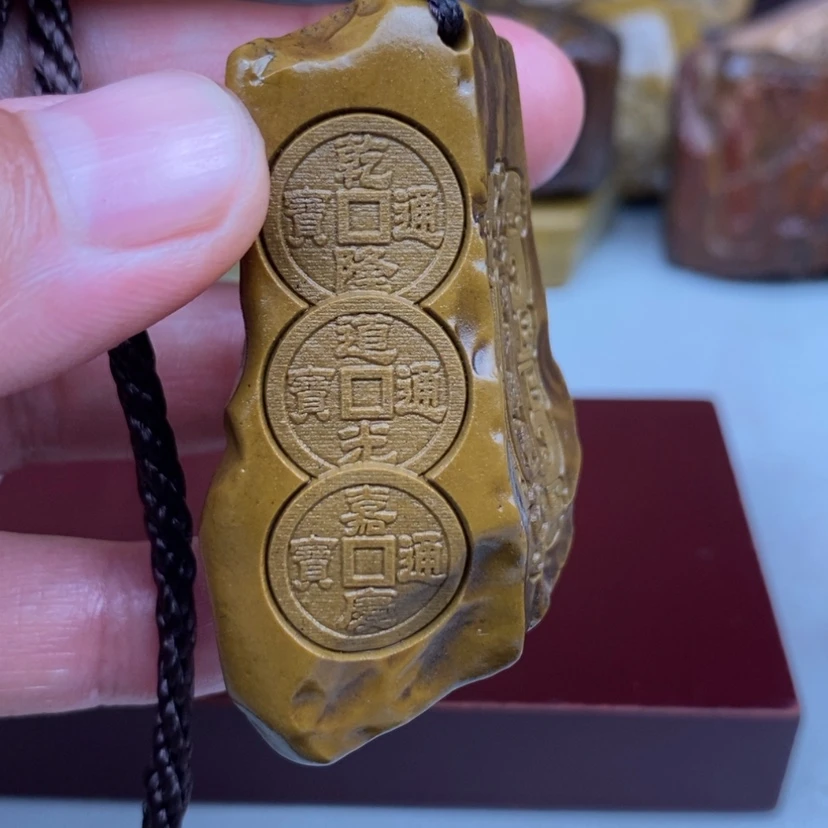 【闪购商品】原石雕刻手把件脖挂件