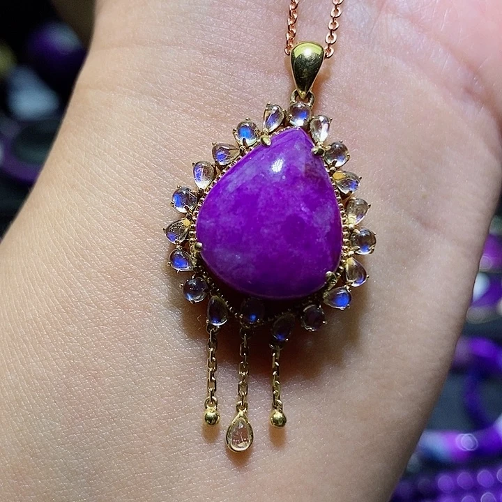 18K金镶嵌苏纪石（舒俱来）吊坠