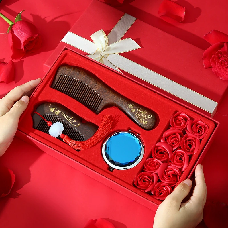 定制礼物送女友妈妈丝巾檀木梳子套装礼盒生日礼物结婚礼品119