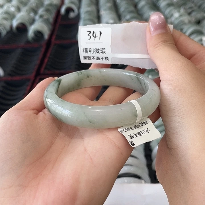 未镶嵌手镯石英岩玉