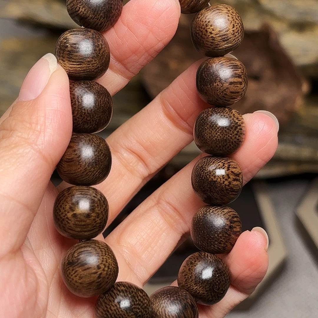 手串沉香越南芽庄黑土1.2单圈