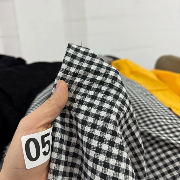 53  经典色织麻小格子面料3米价