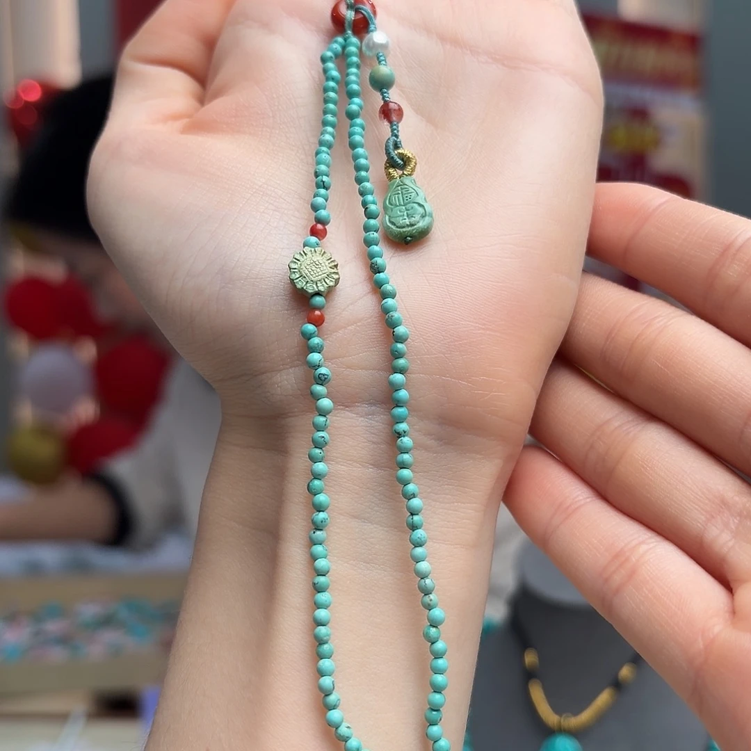 绿松石未镶嵌颈饰