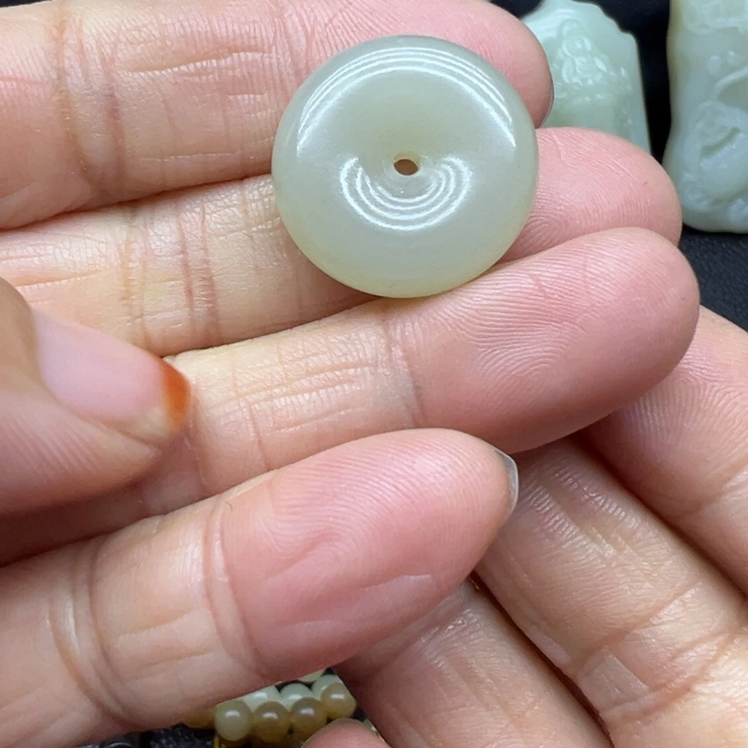 和田玉（糖玉）未镶嵌吊坠(不含链)