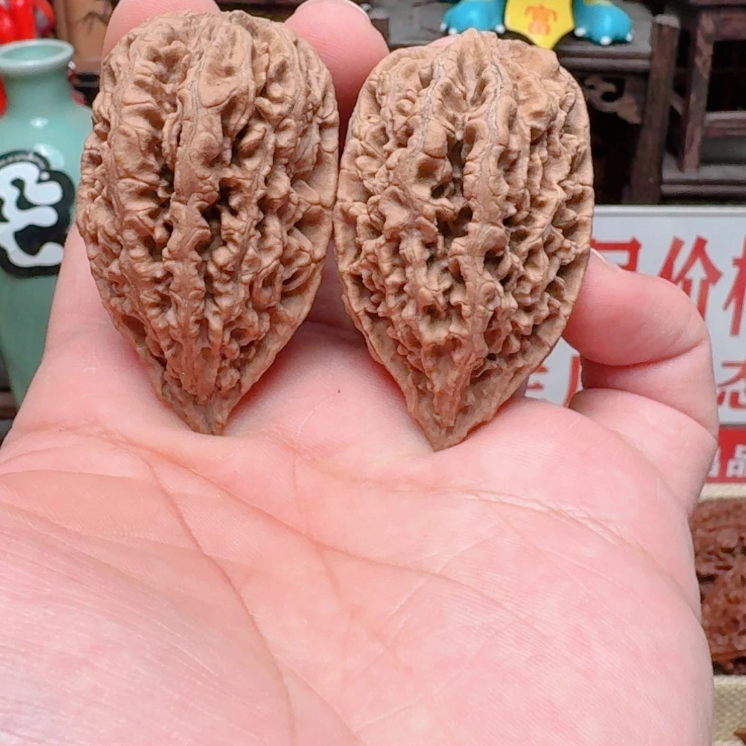 文玩核桃吊坠菊花刺